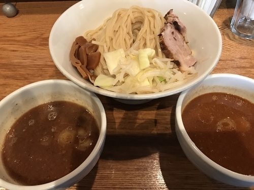 「二色つけめん」@神保町 可以の写真