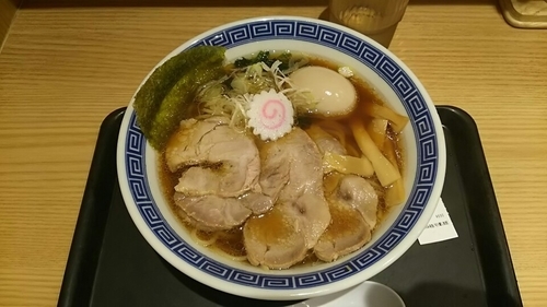「豚玉中華そば　690円」@舎鈴 八重洲店の写真