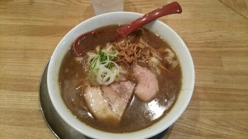 「喜多方ラーメン（煮干）820円。中盛り」@麺や 七彩 八丁堀店の写真
