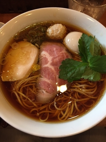「らぁ麺（鶏・醤油・細麺）+大盛+味玉」@想〜SOU〜の写真