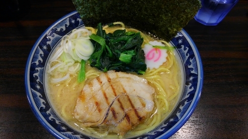 「濃厚豚骨ラーメン」@麺屋 武士道 本店の写真