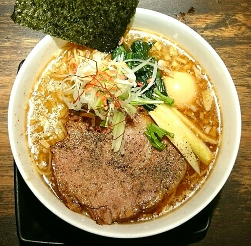 「鶏塩煮干しらーめん」@屋台らーめん 鷹流 高田馬場店の写真