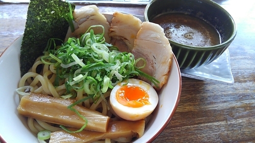 「にぼし豚骨つけ麺@830円」@麺屋 ジョニー 本店の写真