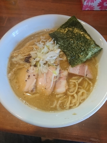 「ラーメン 醤油 700円 ラーパス特典で500円」@自家製麺ラーメンKの写真