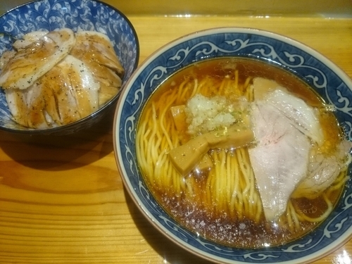 「中華そば￥500＋炙り焼豚御飯￥350＝￥850」@麺屋 坂本01の写真