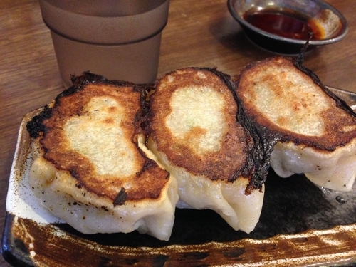「ジャンボ餃子　￥３００（税別）」@元祖三河味噌ラーメン おかざき商店の写真