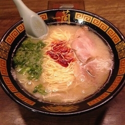 天然とんこつらーめん