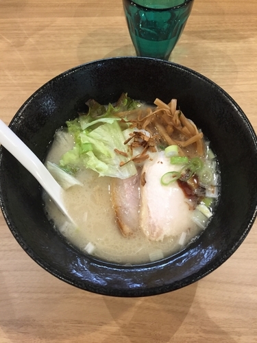 「らあめん 800円」@野菜仕立てのお魚とんこつ麺 胡心房 海老名店の写真