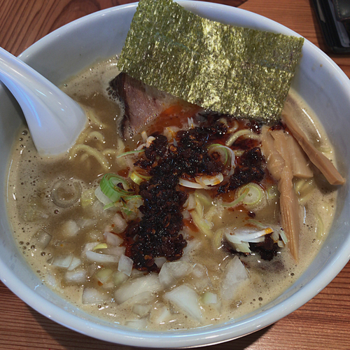 「濃厚辛らーめん　850円」@麺屋 繁の写真