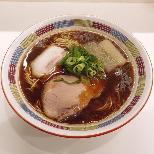 「煮干鰮豚骨らーめん（750円）」@煮干鰮豚骨らーめん 嘉饌の写真