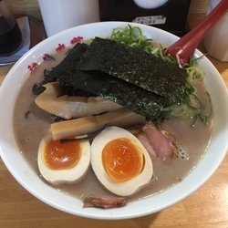 もくれん豚そば