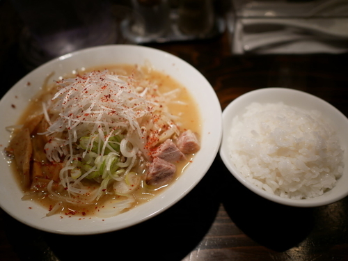 「味噌 麺硬め＋小ライス」@天虎の写真