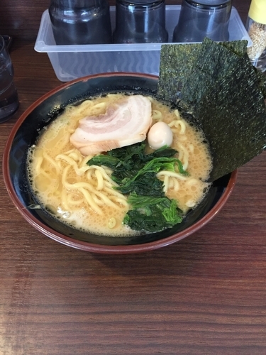 「並」@横浜家系ラーメン 稲田家の写真