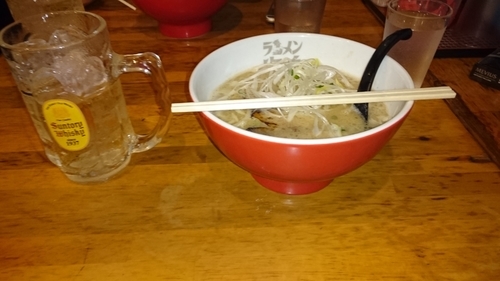 「魚介とんこつラーメン　700円」@ラーメン海鳴 中洲店の写真