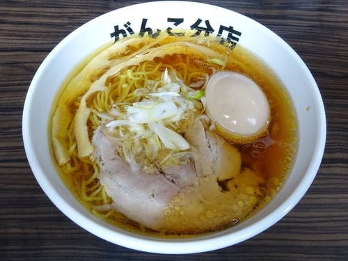 「正油：バラ（800円）がんこ味＋味玉（100円）」@元祖一条流がんこ 総本家(二代目)の写真