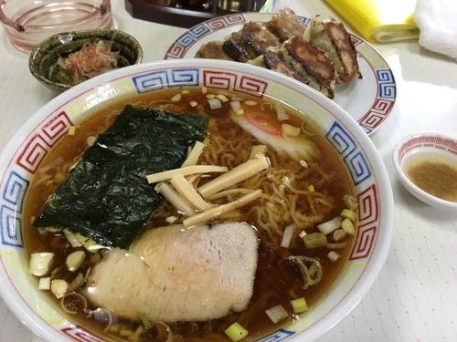 「ラーメン+餃子」@あさひやの写真
