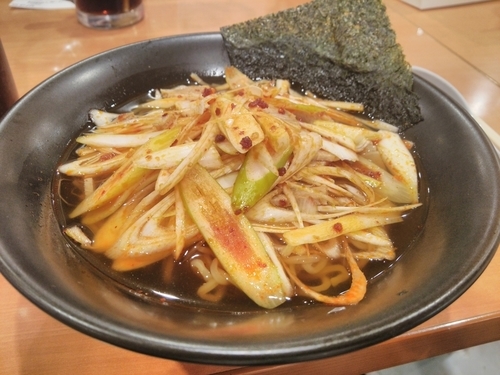 「ピリ辛ねぎらーめん」@一口茶屋 所沢山口マミーマート店の写真