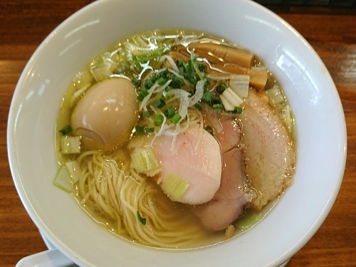 「特選塩ラーメン」@塩らーめん 千茶屋の写真