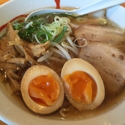 牛骨醤油ラーメン＋味玉：600＋100円