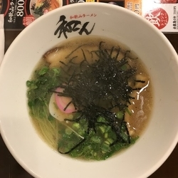 元祖白浜ラーメン 800円