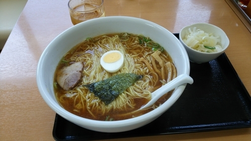 「ラーメン　ふつう盛り」@らーめん どんぐりの写真