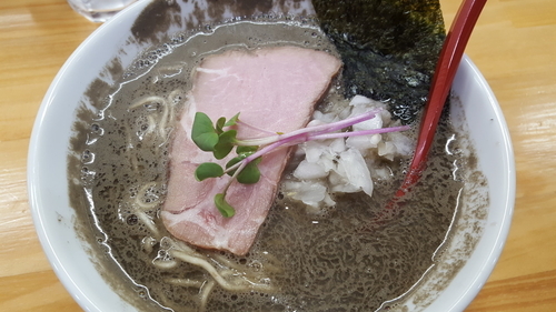 「煮干らーめん【ヤバニボ】+和え玉」@めんや天夢の写真