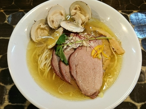 「【限定】淡麗蛤そば」@特級鶏蕎麦 龍介の写真