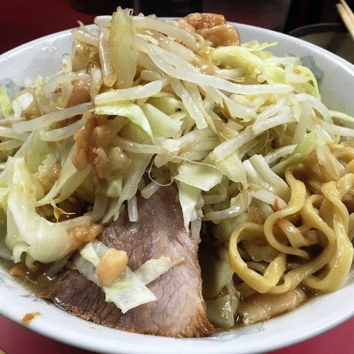 「小ラーメン（全増し）＋生卵」@ラーメン二郎 環七一之江店の写真