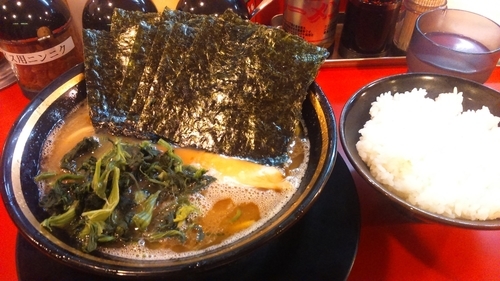 「ラーメン700円+海苔50円+ライス100円」@家系ラーメン 熊田家の写真