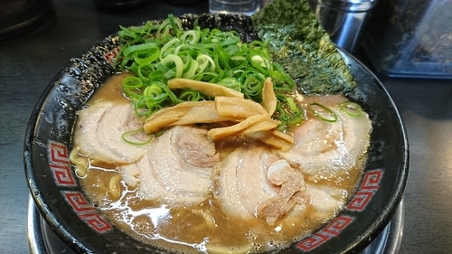 「とんこつラーメン ￥ 780」@無鉄砲 東京中野店の写真