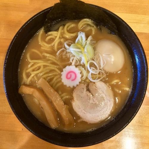 「味玉らーめん太麺 ¥820円（麺大盛り＋100円）」@麺屋 継の写真