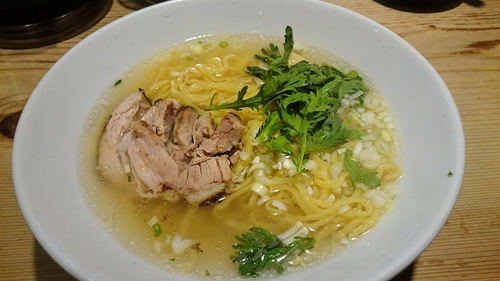 「本丸塩らー麺」@横濱元町 本丸亭 横浜店の写真