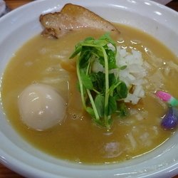 濃厚　味玉鶏白湯麺　（味噌）　900円