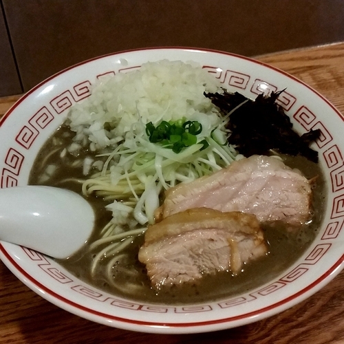 「極濃厚煮干しそば＋タマネギ」@煮干中華そば専門 煮干丸の写真