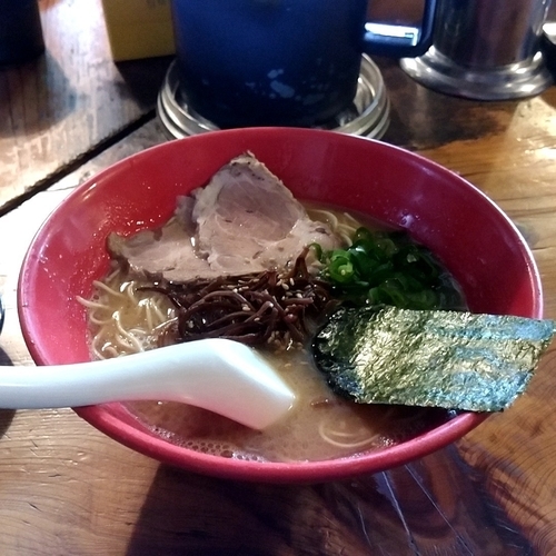 「ラーメン（バリカタ・替え玉）＋辛子高菜（普通）」@元祖長浜 大学ラーメンの写真