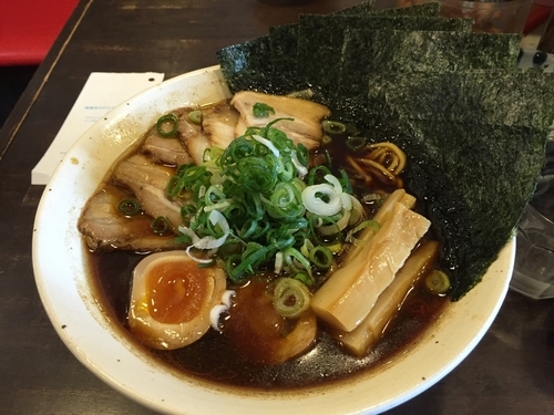 「極旨特製醤油ラーメン大盛り麺固め」@ラーメン一心 本店の写真
