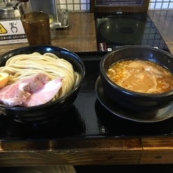 つけめん大盛トッピング低温レアチャーシュー