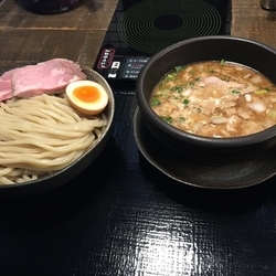 塩つけめんトッピング低温レアチャーシュー