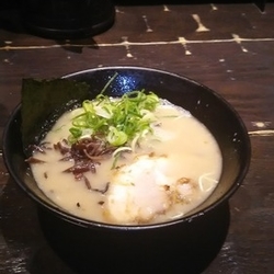 豚骨ラーメン