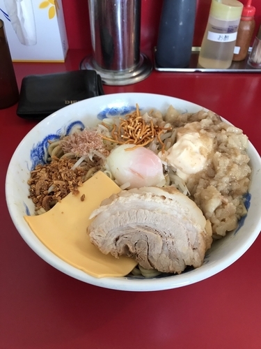 「まぜそば（並）ニンニク辛味なし、後トリプル770円」@ジャンクガレッジ 東大宮店の写真