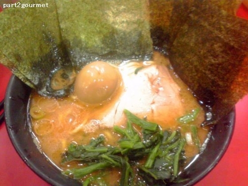 「ラーメン(並)+味付玉子+のり (830円)」@杉田家 千葉祐光店の写真