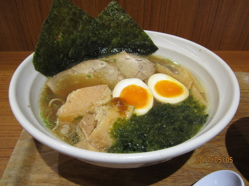 「特製らぁめん醤油９８０円」@開花屋 楽麺荘 御在所SA店の写真