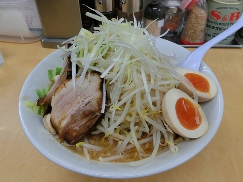 「特ぎ郎(野菜増し·ニンニク少し)」@ら〜めんぎょうてん屋GOLD 東名厚木店の写真