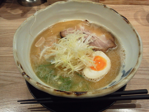 「煮干し香るらぁめん 680円」@麺匠たか松 四条店の写真