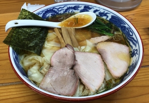 「焼豚ワンタン麺(1070円)」@とら食堂の写真
