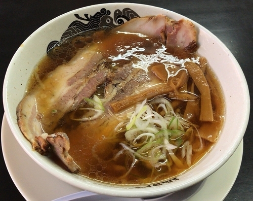 「らーめん＋特大チャーシュー(580円＋450円)」@食堂 はせ川の写真