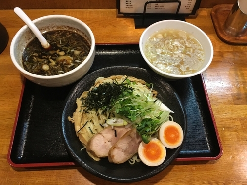 「「気まぐれ限定」合盛りつけ麺 (細麺) ¥750」@麺屋 鶏口の写真