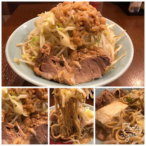 「小ラーメン 800円麺と豆腐のハーフ&ハーフ」@立川マシマシ 8号店の写真