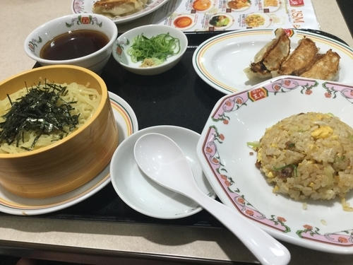 「ざるラーメンミニチャーハンセット799円」@餃子の王将 東大成店の写真