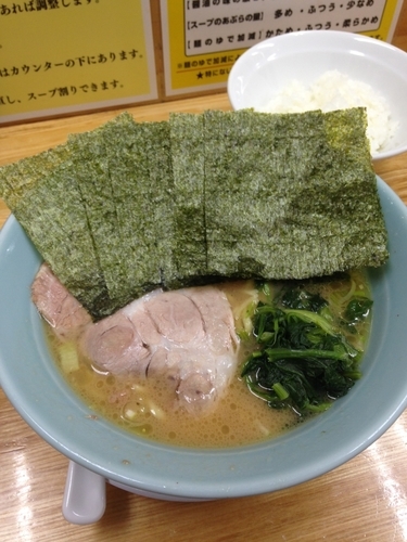 「ラーメン  のり  小ライス」@横浜家系らーめん 秀吉家の写真